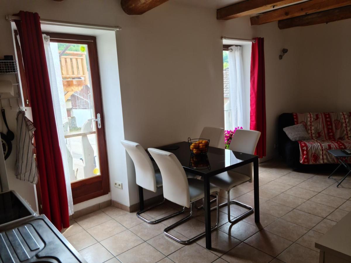Appartement Route De Cursinges Cervens ภายนอก รูปภาพ